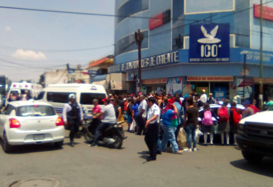 Colectiva atropella a dos mujeres en Apizaco